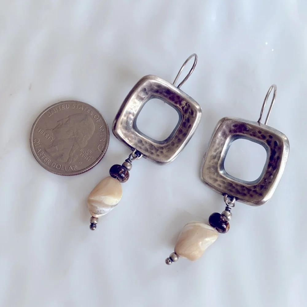 Silpada Elegant Silver and Cream Dangle Earrings W1518 - Picture 6 of 8